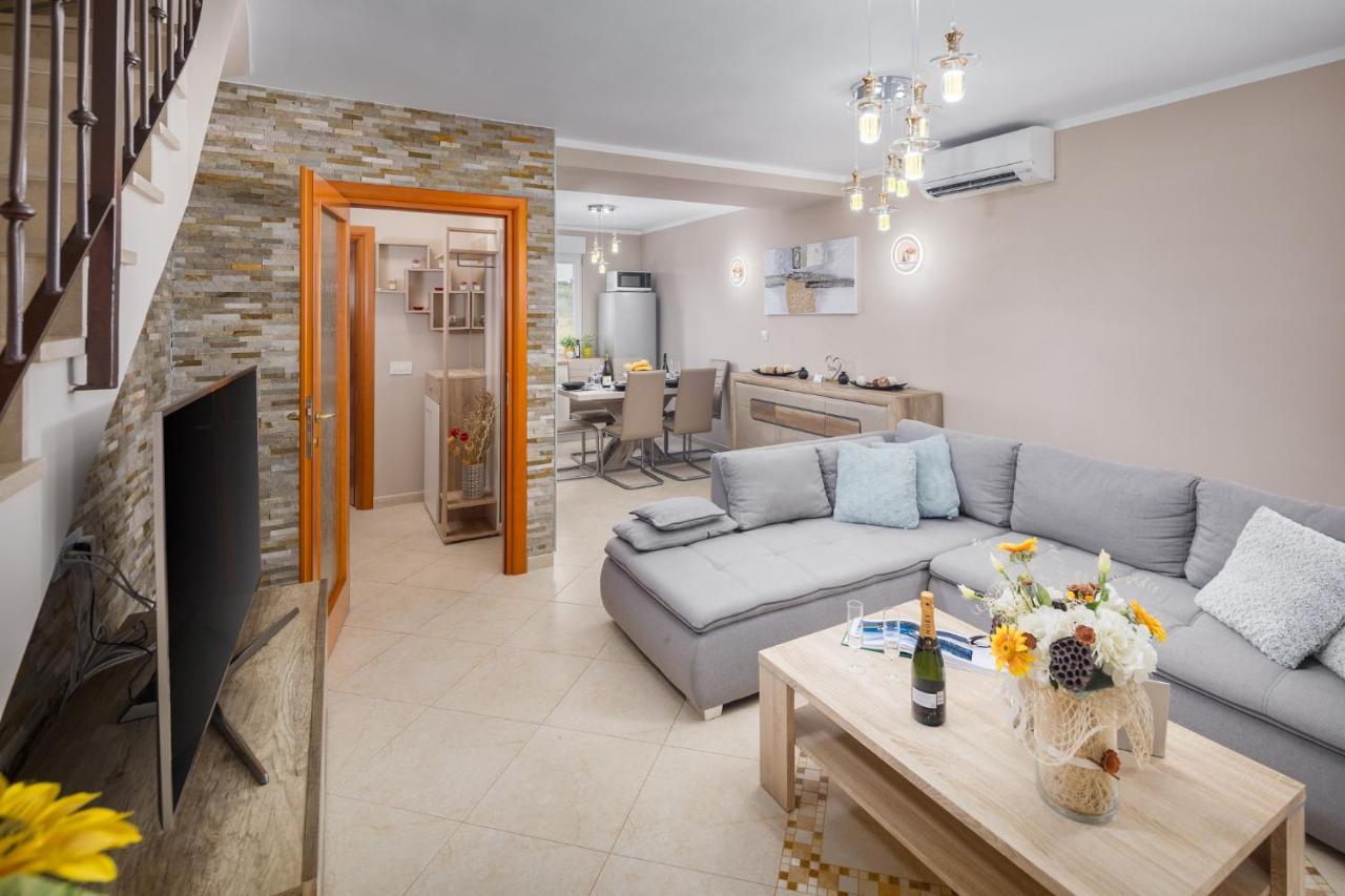Rossini Superior Apartment Porec Bagian luar foto