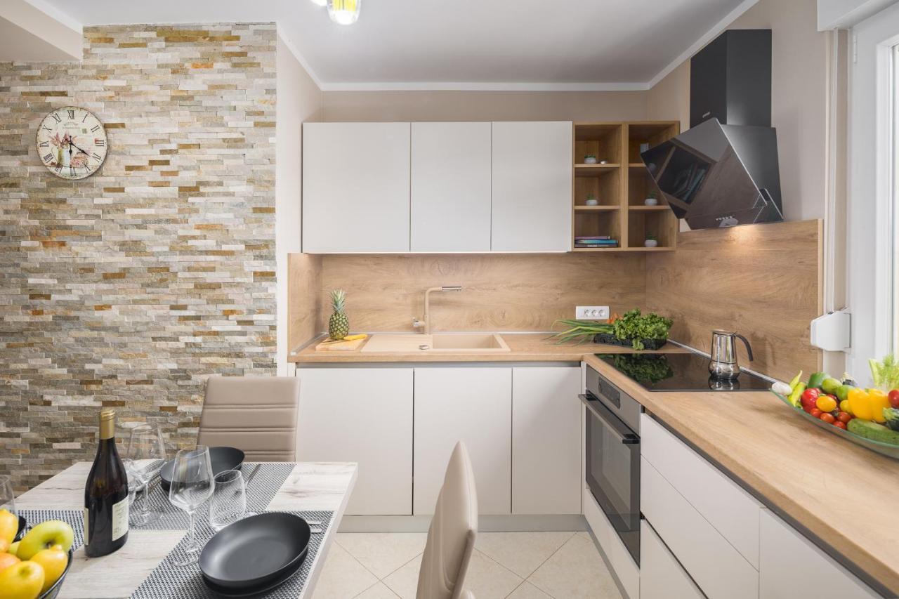 Rossini Superior Apartment Porec Bagian luar foto