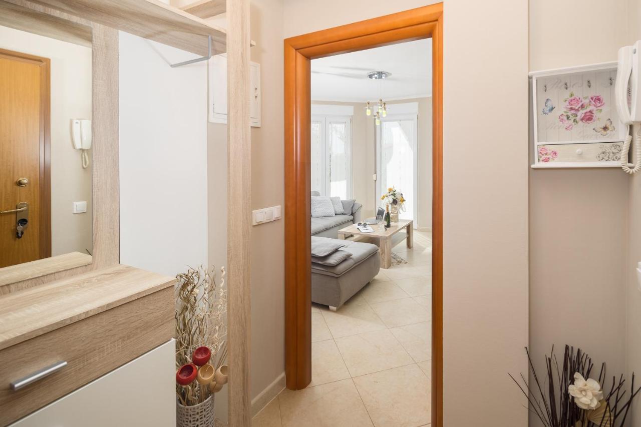Rossini Superior Apartment Porec Bagian luar foto